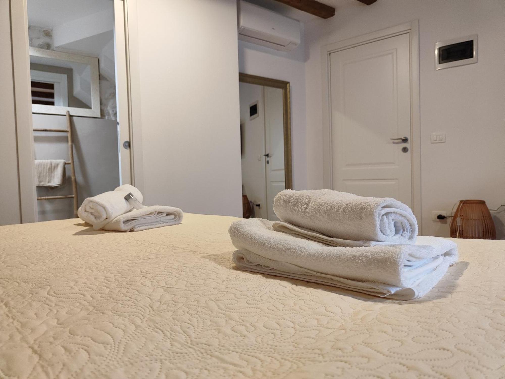 Casa Di Luna Rovigno Esterno foto